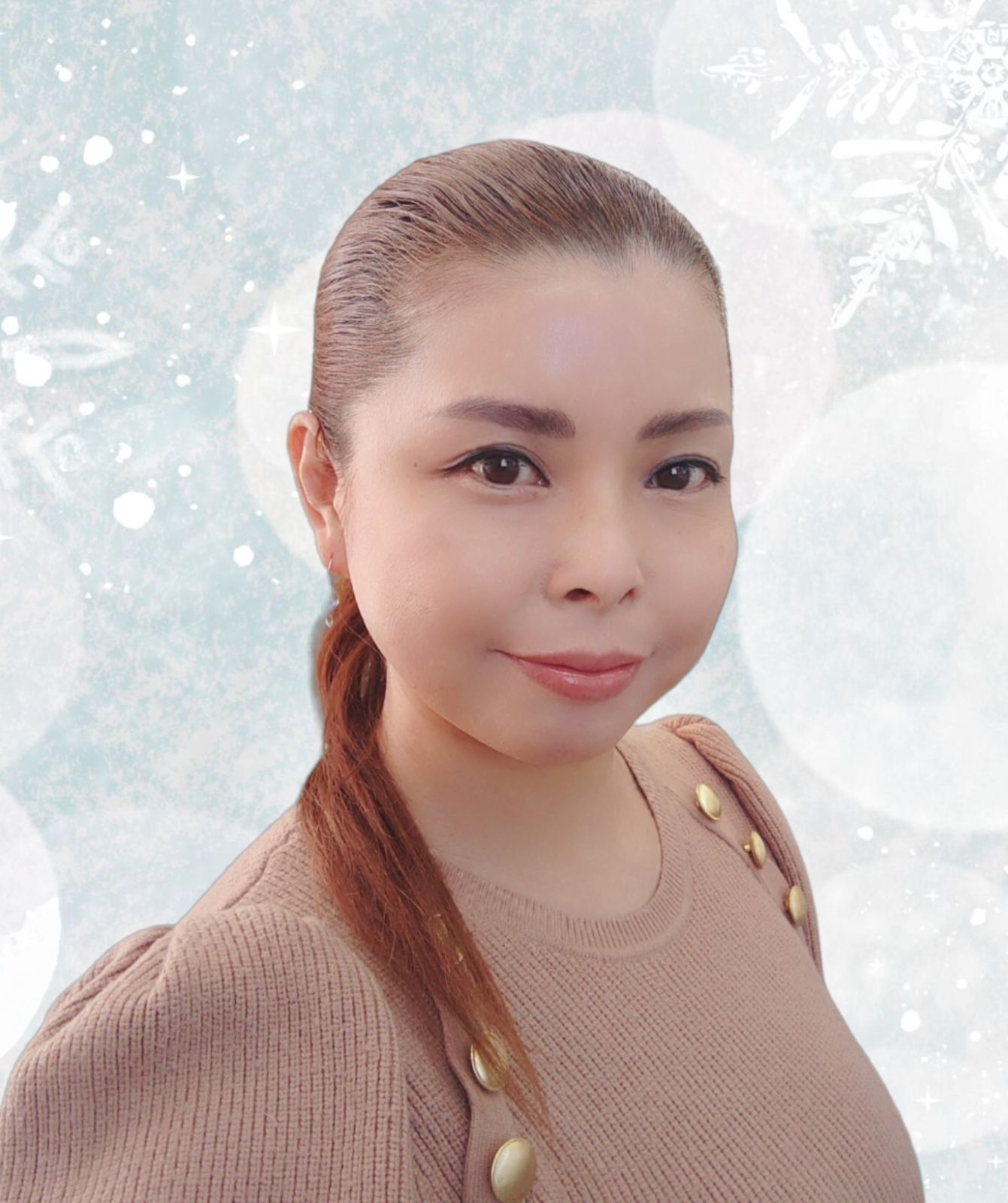 ネイリスト・講師 : 薗部　真由美