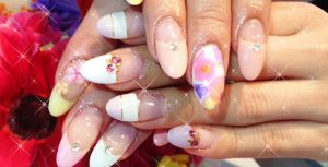 ホワイトフレンチ×パステルの押し花とパーツ