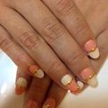 オレンジ×ホワイトの斜めフレンチ