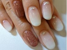 NAIL SALON Lien
