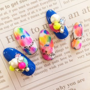 カラフル！ビビット！フラワーネイル♪
