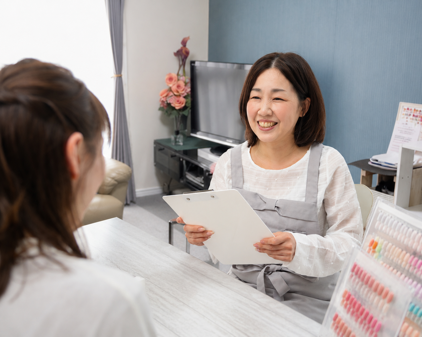 ネイルサロンが初めてという方も安心してお越し下さい♡
デザインや似合うカラーもご提案させて頂きます！