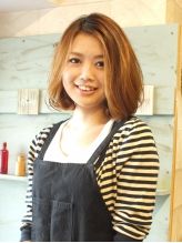 ??ーナー兼ネイリスト 岡田 里美
